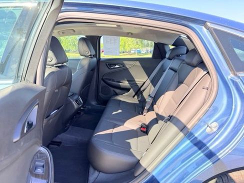 Used 2025 Chevrolet Malibu LT FWD image 8