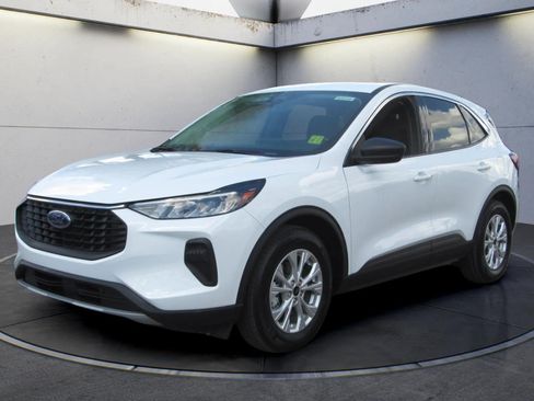 Used 2023 Ford Escape Active FWD image 1