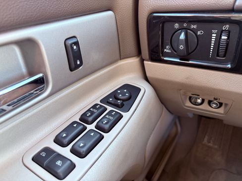 Used 2004 Lincoln LS image 35