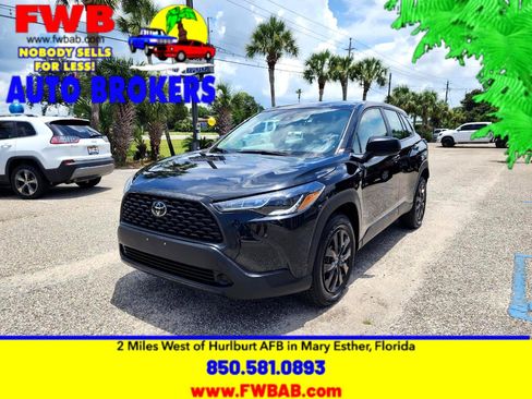 Used 2022 Toyota Corolla Cross L image 1