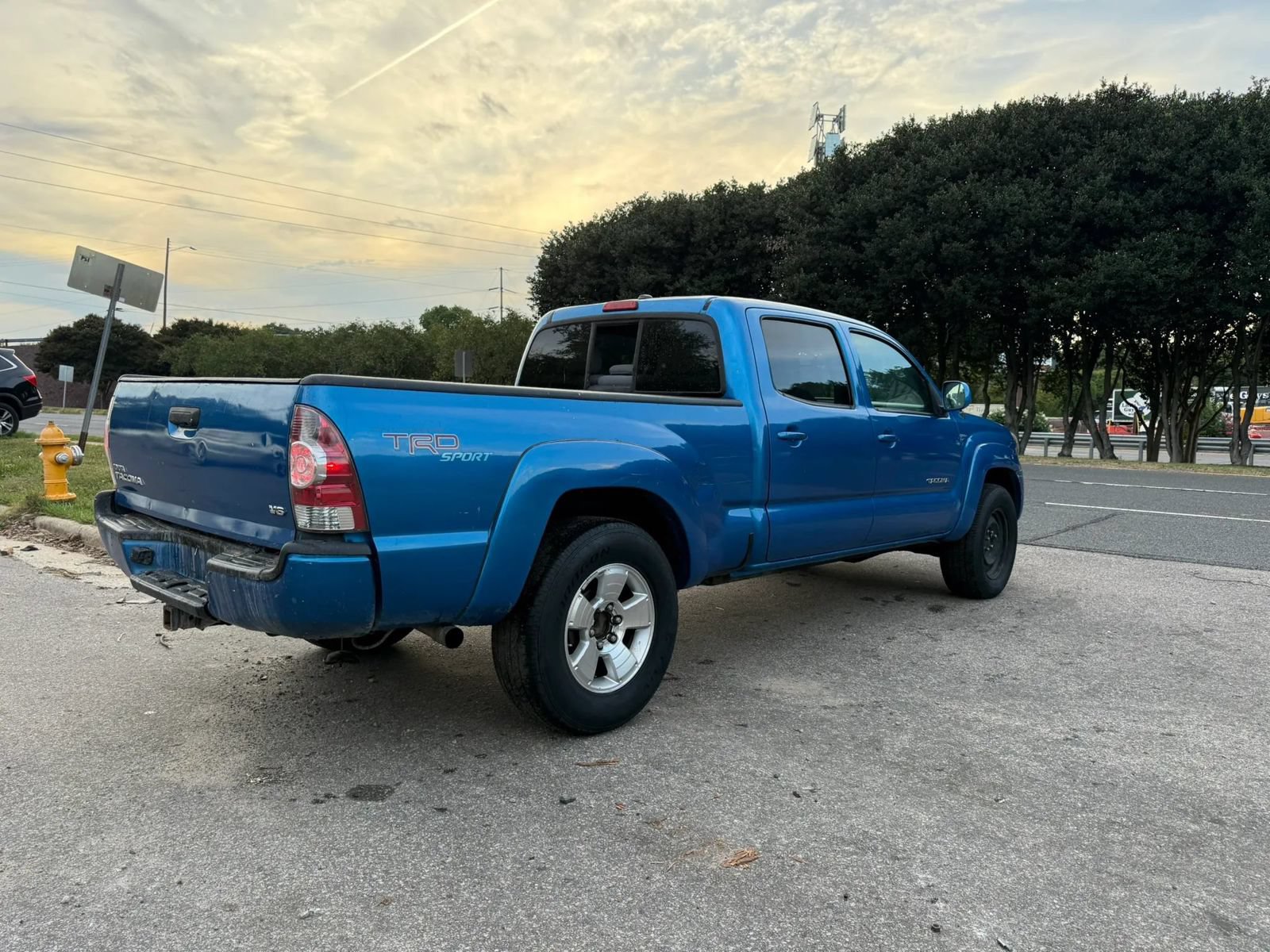 Used 2011 Toyota Tacoma 4x4 Double Cab w/ TRD Sport Pkg image 5