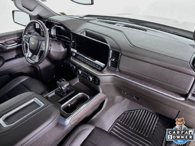 Used 2022 Chevrolet Silverado 1500 LTZ w/ LTZ Premium Package AWD/4WD image 32