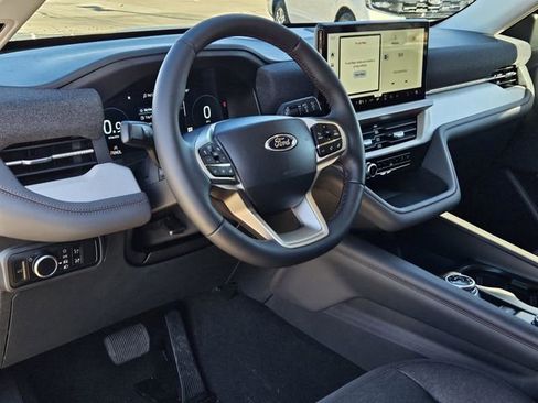New 2026 Ford Explorer Active image 25