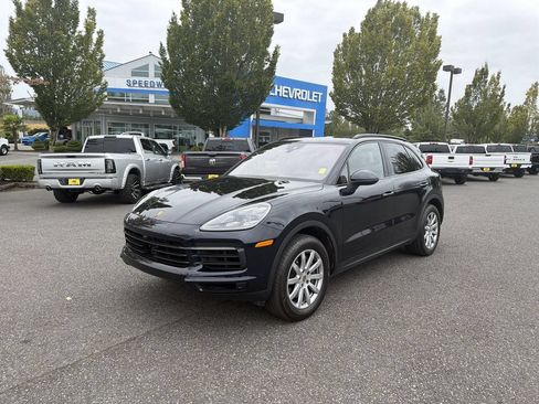 Used 2022 Porsche Cayenne S AWD/4WD image 5