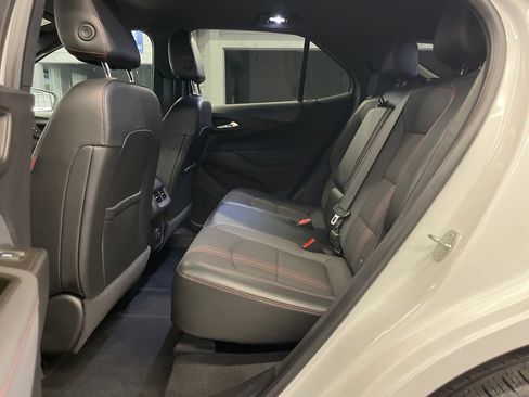 Used 2023 Chevrolet Equinox RS image 29