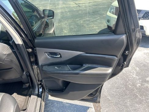 Used 2020 Nissan Murano SL w/ Moonroof Package AWD/4WD image 11