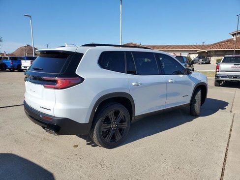 New 2026 GMC Acadia Elevation image 7