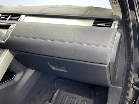 Used 2017 Land Rover Range Rover Evoque SE image 17