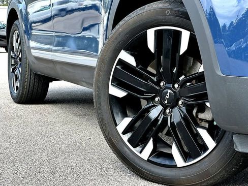 Used 2024 Kia Telluride SX Prestige AWD/4WD image 2