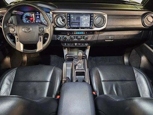 Used 2020 Toyota Tacoma Limited image 18