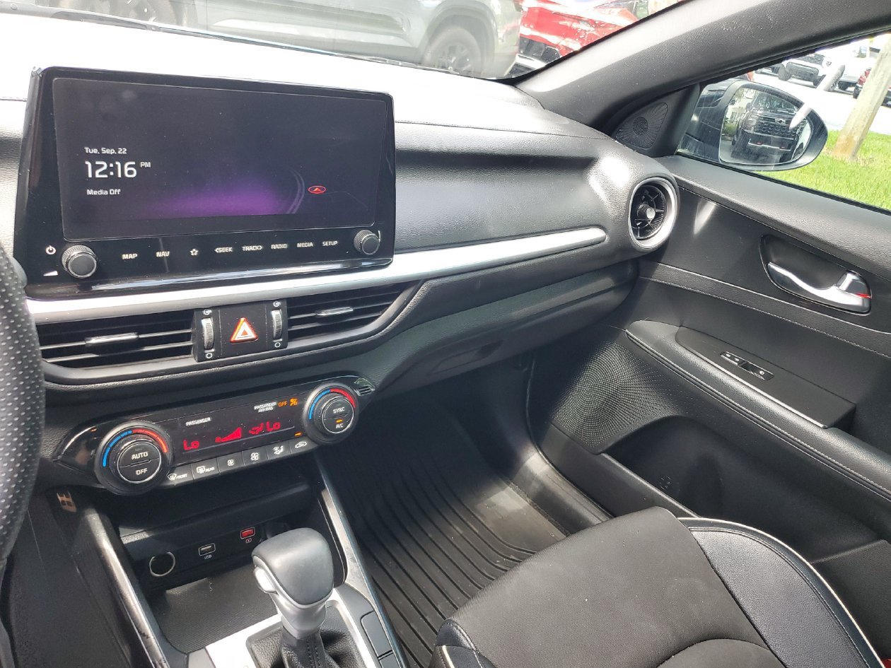 Used 2023 Kia Forte GT-Line FWD image 27