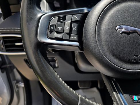 Used 2017 Jaguar F-PACE R-Sport AWD/4WD image 33
