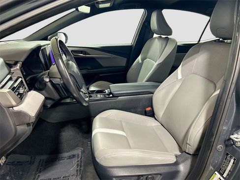 Used 2025 Toyota Camry LE image 17