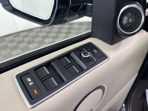 Used 2017 Land Rover Range Rover Supercharged AWD/4WD image 20