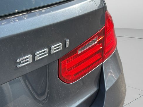 Used 2015 BMW 328i xDrive Wagon AWD/4WD image 18