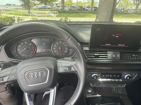 Used 2023 Audi Q5 2.0T Premium w/ Convenience Package AWD/4WD image 6