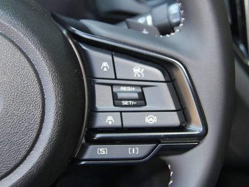 Used 2025 Subaru Forester Premium AWD/4WD image 24