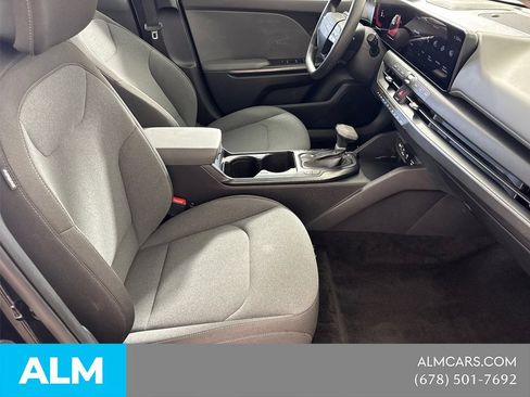 Used 2025 Kia K4 FWD image 16