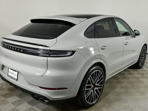 New 2026 Porsche Cayenne S image 29