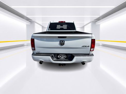 Used 2015 RAM 1500 Express AWD/4WD image 5
