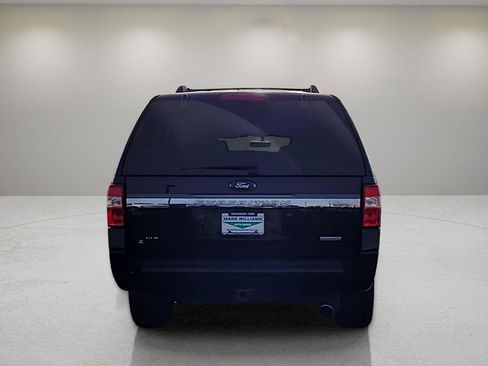 Used 2017 Ford Expedition EL XLT image 7