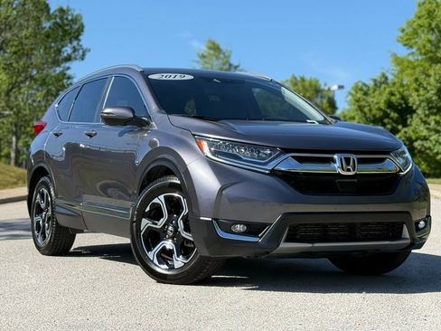 Used 2019 Honda CR-V Touring image 2