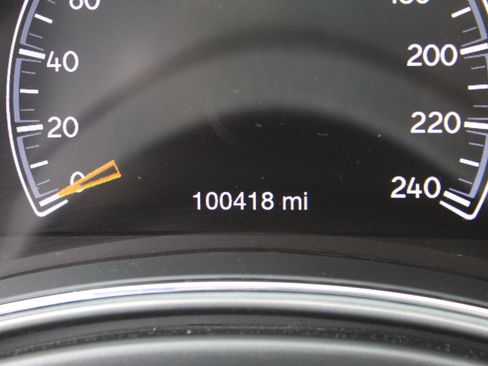 Used 2019 Jeep Grand Cherokee Limited AWD/4WD image 19