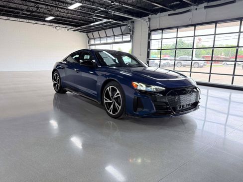 Used 2022 Audi e-tron GT Premium Plus w/ Performance Package AWD/4WD image 8