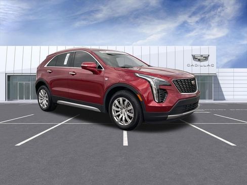 Used 2023 Cadillac XT4 Premium Luxury AWD/4WD image 2