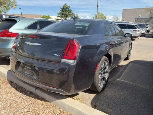 Used 2018 Chrysler 300 Touring w/ Sport Appearance Package RWD image 6
