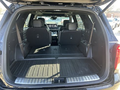 Used 2024 Hyundai Palisade Calligraphy image 18