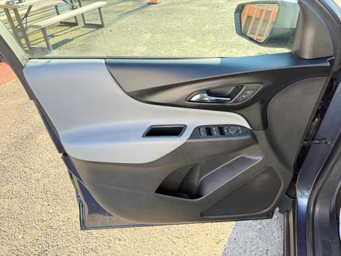 Used 2019 Chevrolet Equinox LS image 15