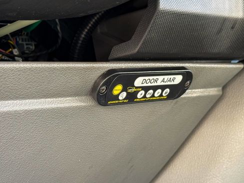 Used 2011 Ford E-350 and Econoline 350 Extended Super Duty w/ PWR Group image 21