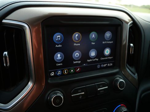 Used 2020 Chevrolet Silverado 1500 High Country w/ Technology Package AWD/4WD image 42