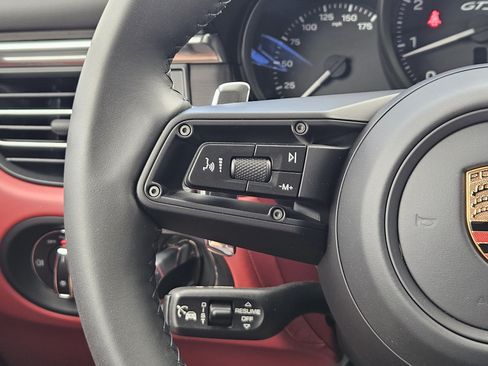 Certified 2026 Porsche Macan GTS AWD/4WD image 26