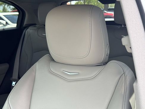 Used 2019 Cadillac XT4 Premium Luxury w/ Technology Package FWD image 14