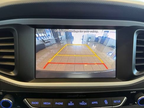 Used 2017 Hyundai Ioniq Limited FWD image 15