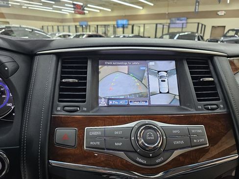 Used 2017 INFINITI QX80 4WD w/ Deluxe Technology Package image 32