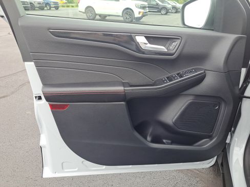 New 2025 Ford Escape ST-Line image 16