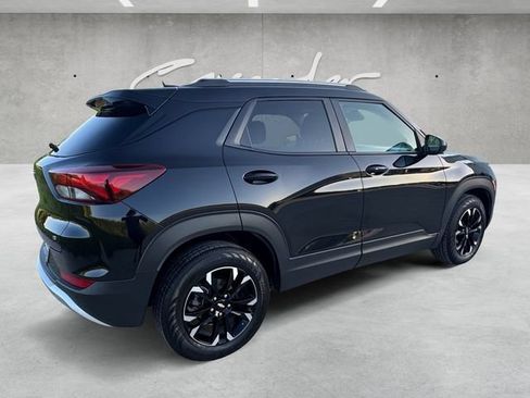Used 2022 Chevrolet TrailBlazer LT w/ Convenience Package FWD image 16