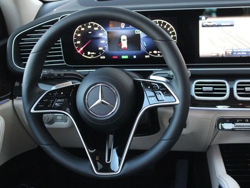 New 2026 Mercedes-Benz GLE 450e 4MATIC image 17