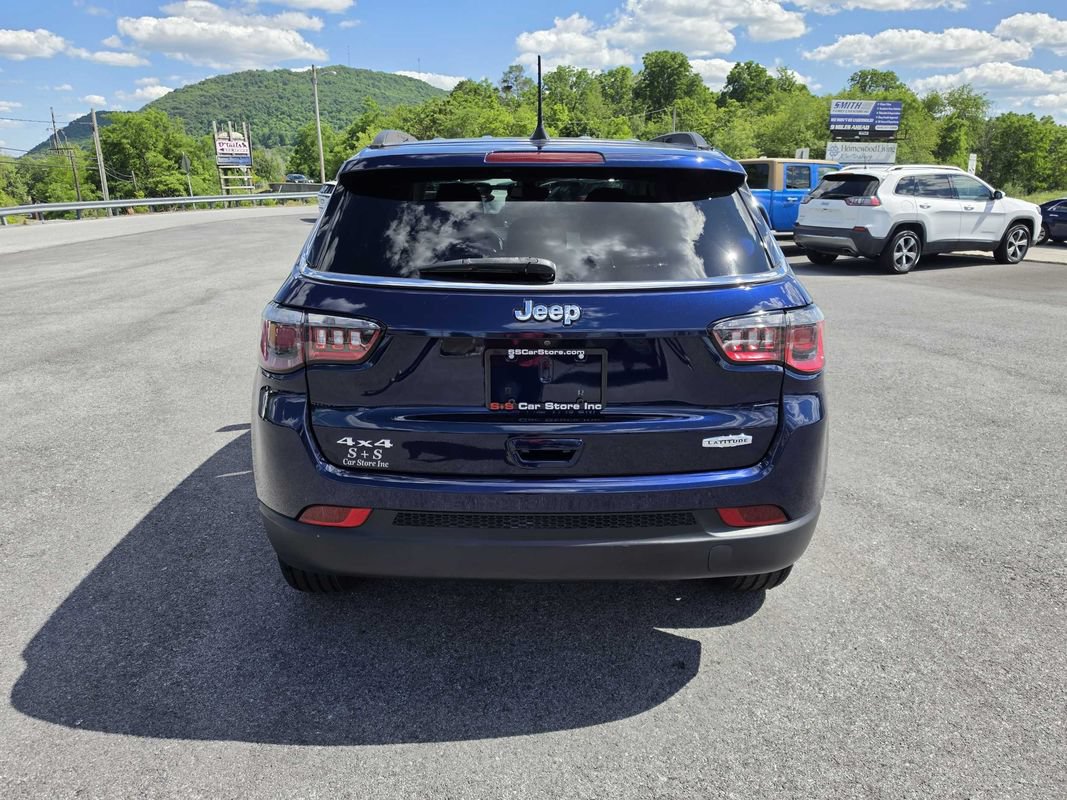 Used 2018 Jeep Compass Latitude w/ Popular Equipment Group AWD/4WD image 5