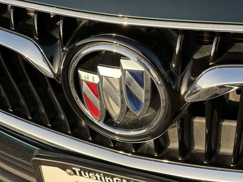 Used 2018 Buick Regal Preferred image 29