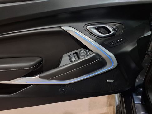 Used 2022 Chevrolet Camaro SS RWD image 17