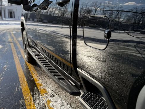 Used 2024 GMC Sierra 3500 AT4 w/ AT4 Premium Plus Package image 33