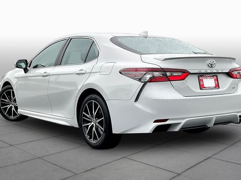 Used 2023 Toyota Camry SE FWD image 12