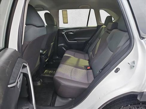 Used 2024 Toyota RAV4 XLE AWD/4WD image 19