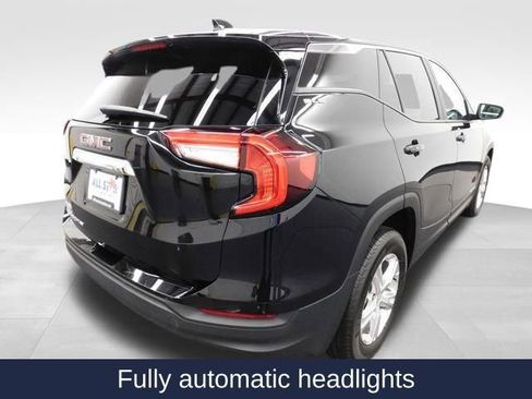 Used 2024 GMC Terrain SLE image 17