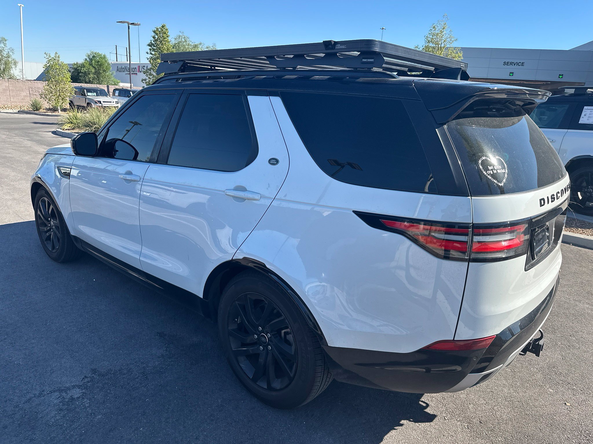 Used 2018 Land Rover Discovery HSE AWD/4WD image 4
