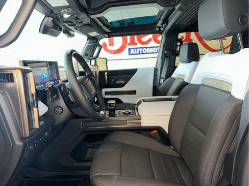 New 2025 GMC Hummer EV 2X image 17